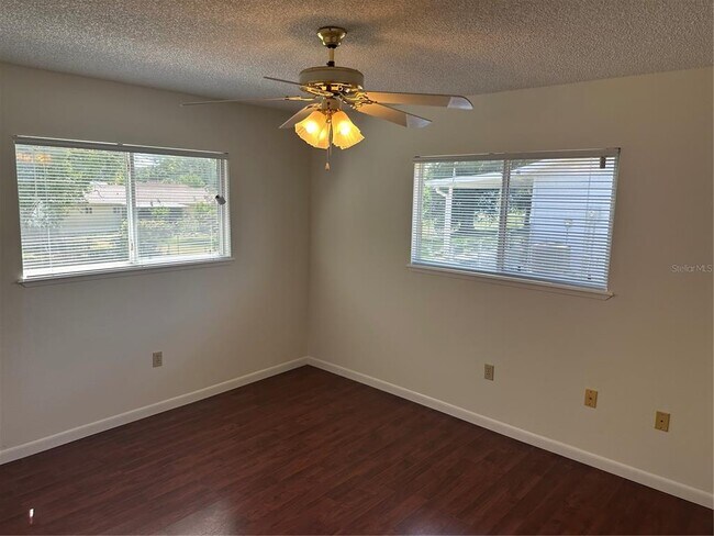 Building Photo - 11143 SW 78th Ave
