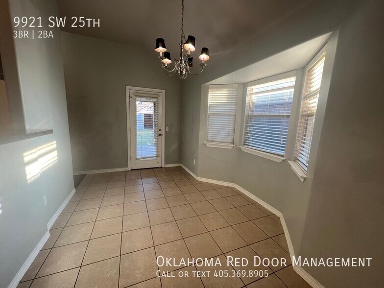 Building Photo - 9921 SW 25th St