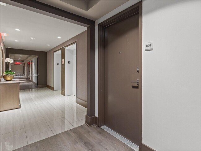 Building Photo - 5252 NW 85th Ave