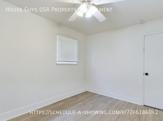 Building Photo - 15411 Barat Ave