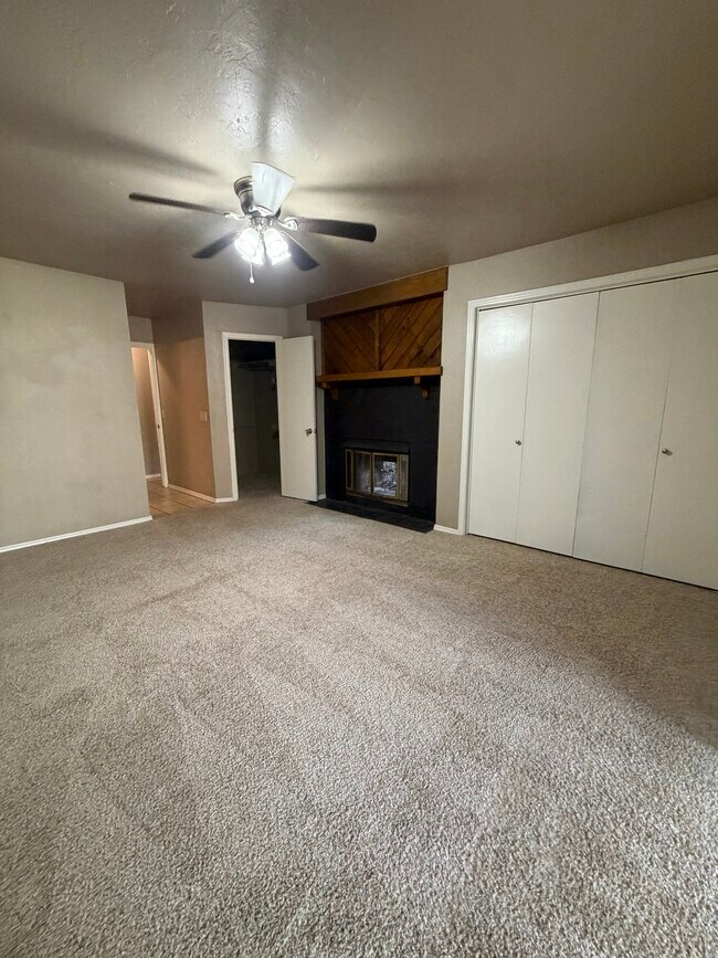 Building Photo - 418 Britton Ct