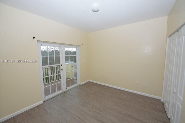 Building Photo - 174 NE 32nd Terrace