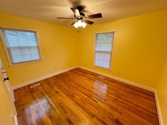 Building Photo - Three Bedroom Ranch Home in Garner