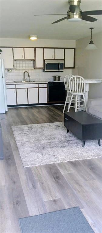 Building Photo - 4354 Tahitian Gardens Cir