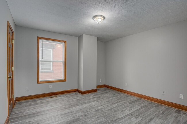 Building Photo - 1807 Madison Ave