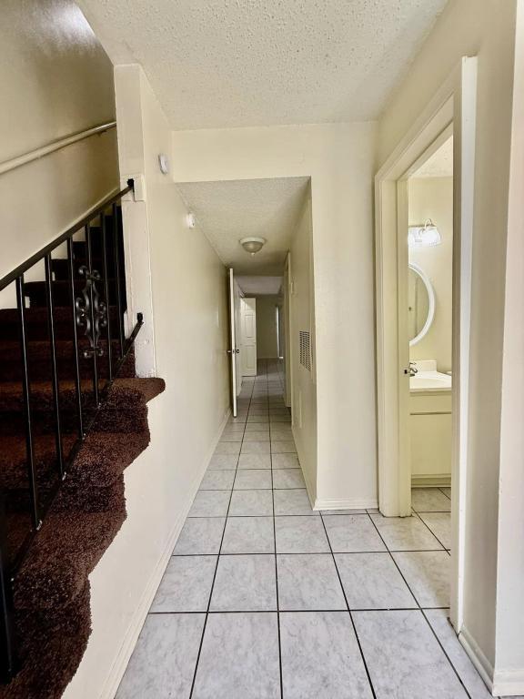 Building Photo - 1624D Newport Place