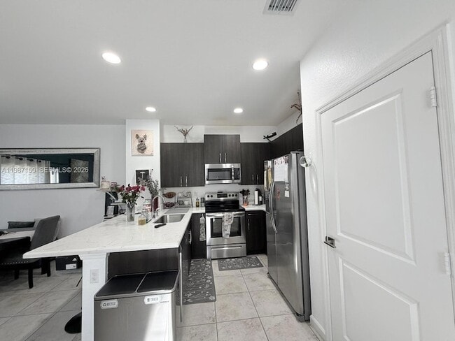 Building Photo - 4002 NW 11th Ct