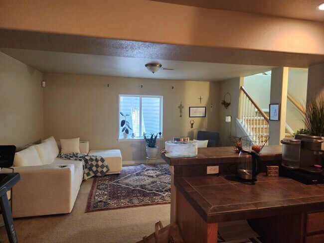 Building Photo - 8078 Cedarstone Ln