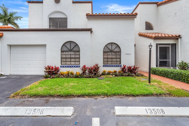 Building Photo - 13506 Fountain View Blvd