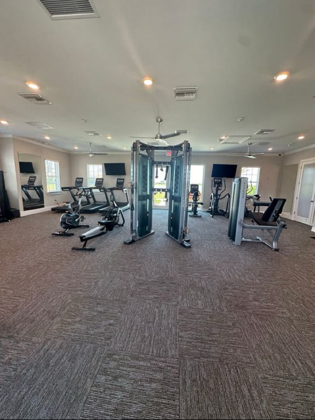 Building Photo - 440 Coral Reef Pl