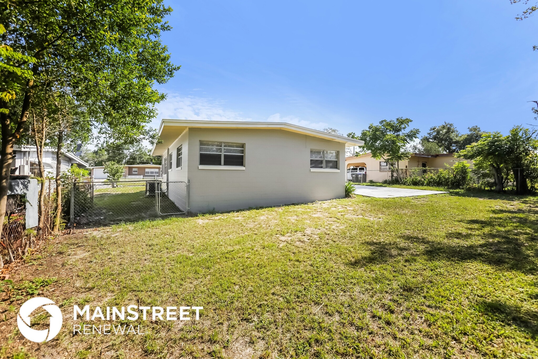 Building Photo - 6136 Bolling Dr