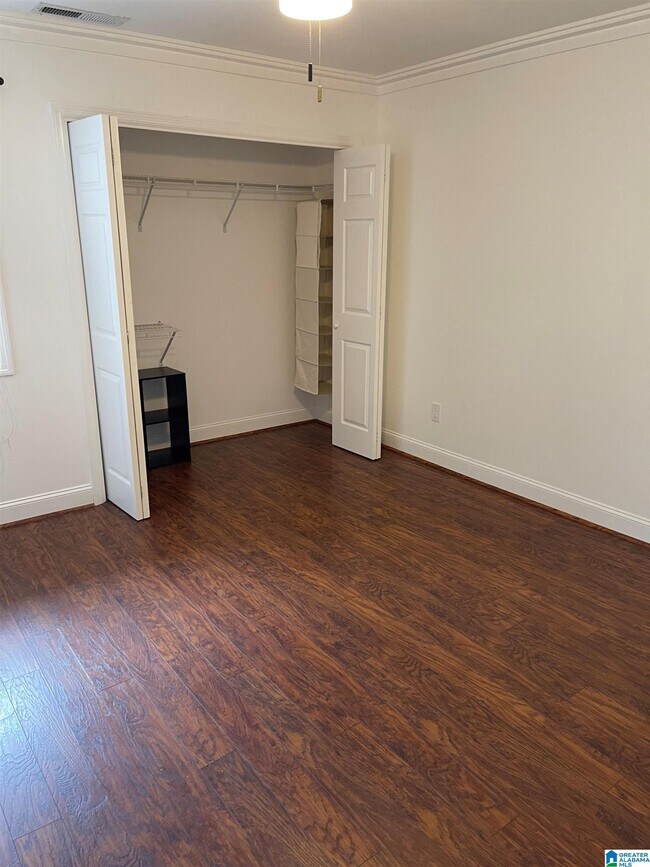 Building Photo - 3034 Cahaba Cliffs Dr