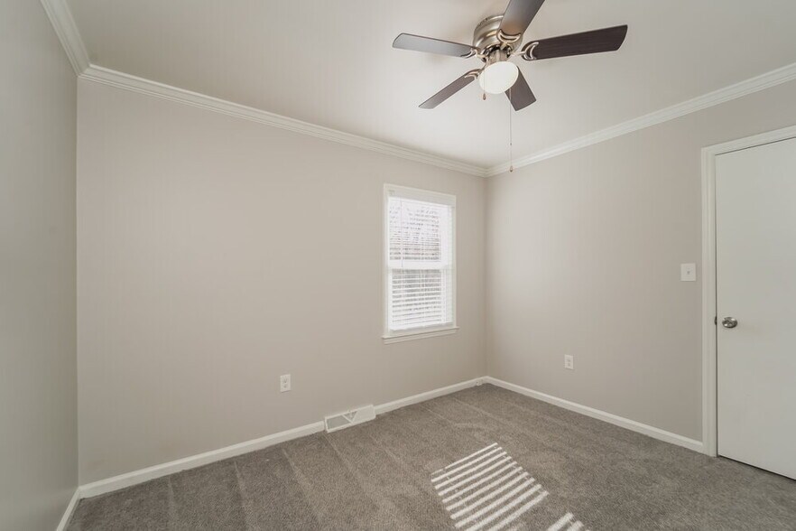 Building Photo - 7100 Falconwood Ct