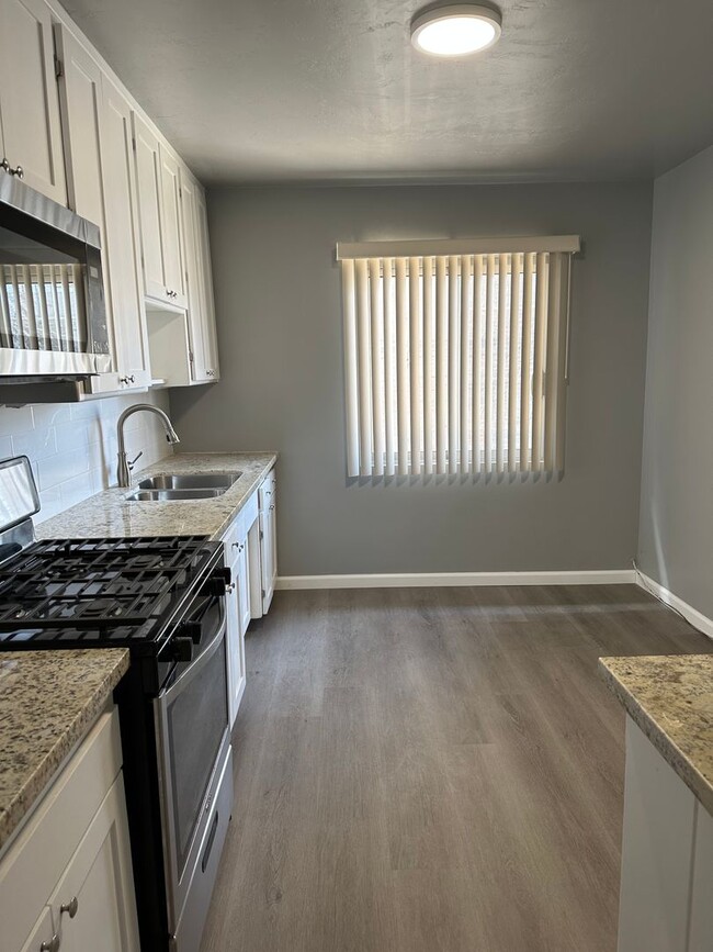 Building Photo - 4225 Kansas St