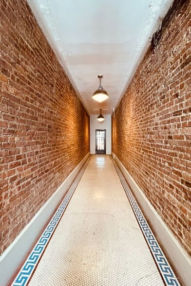 Building Photo - 53 W 106th St