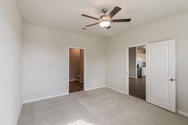 Building Photo - 417 Sunny Highlands Dr