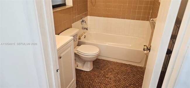 Building Photo - 6899 Pembroke Rd