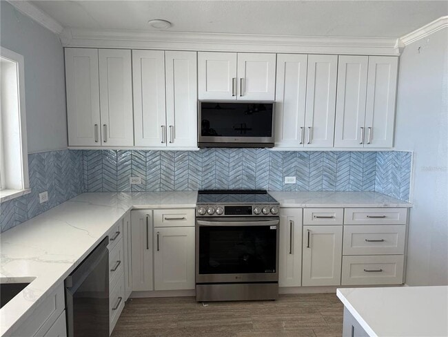 Building Photo - 590 Belle Point Dr