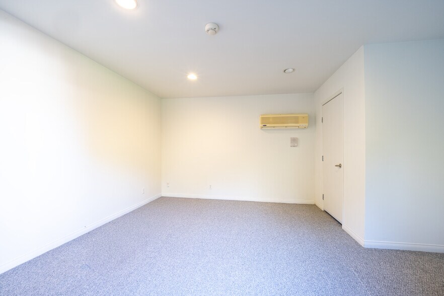 Building Photo - 16146 Otsego St