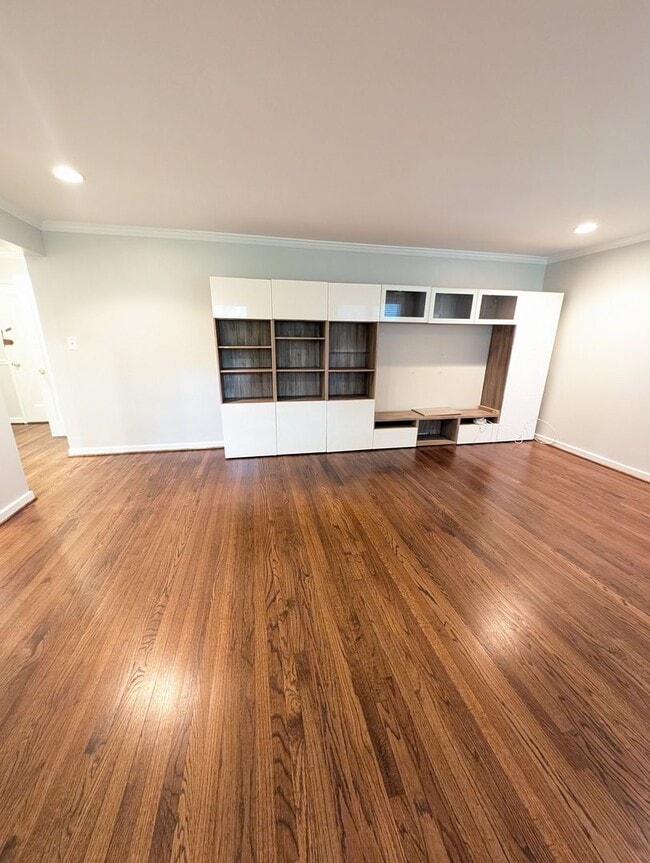 Building Photo - Rock Creek Village Condominium