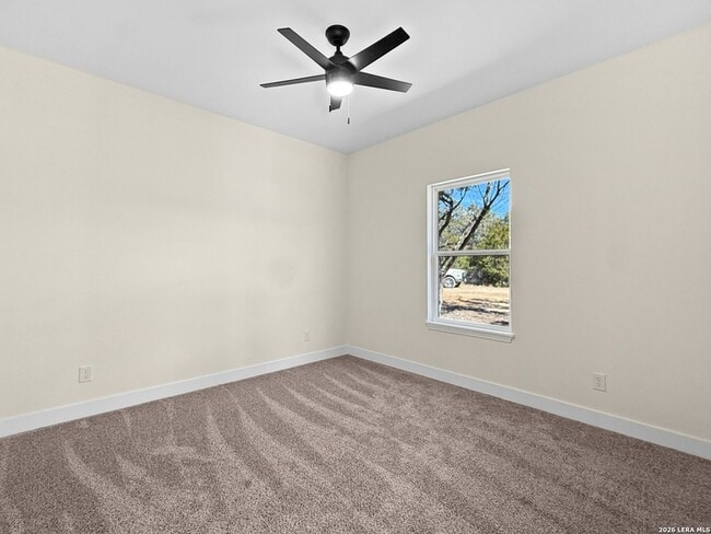 Building Photo - 656 Skyline Dr