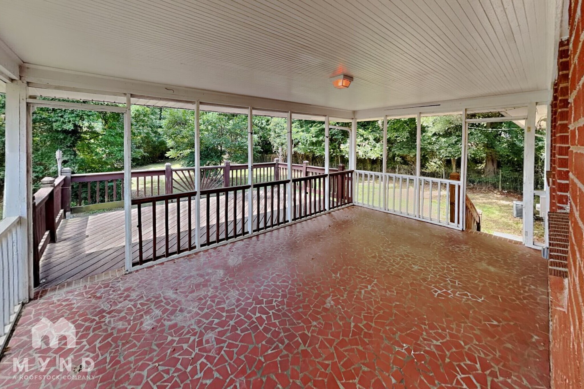 Building Photo - 5201 Pinebrook Dr