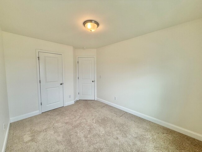 Building Photo - 1826 Grassy Falls Ln