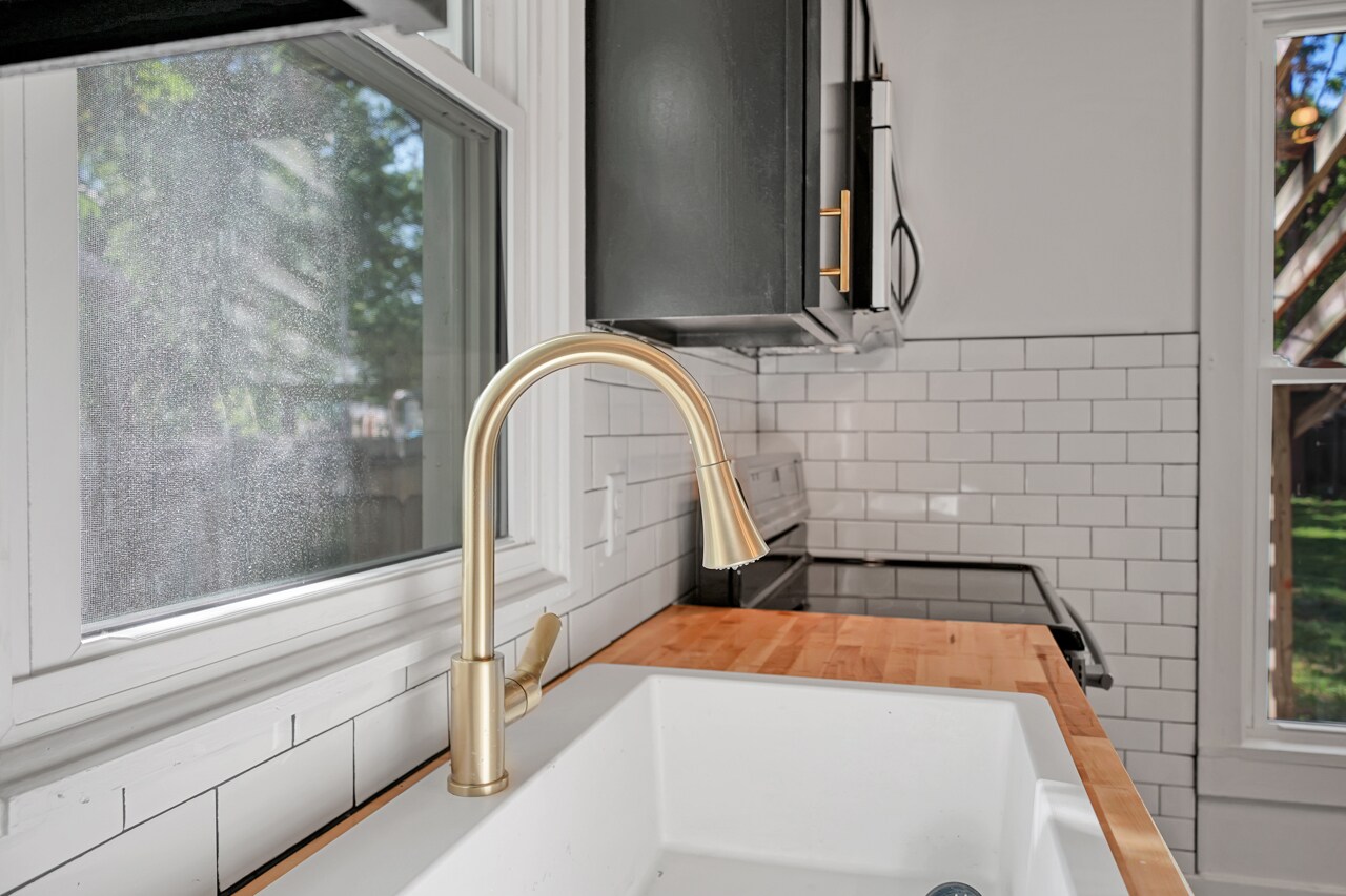 Building Photo - 446 E St