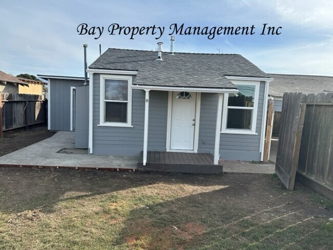 Building Photo - SECO12