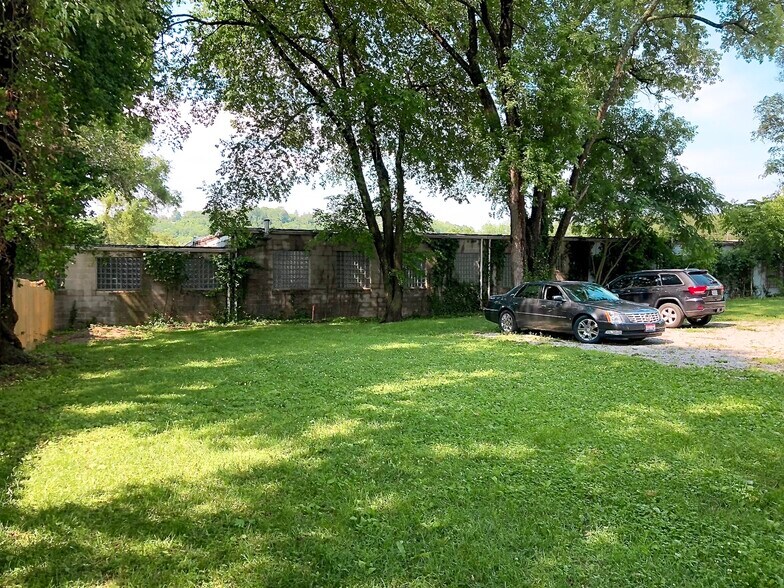 Building Photo - 4811 Stafford St