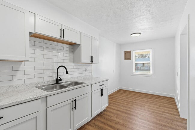 Building Photo - 522 N Park Ave