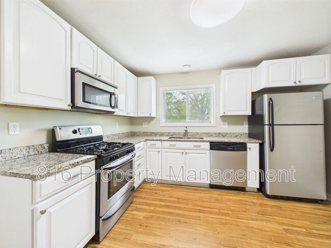 Building Photo - 10525 Skiles Ave