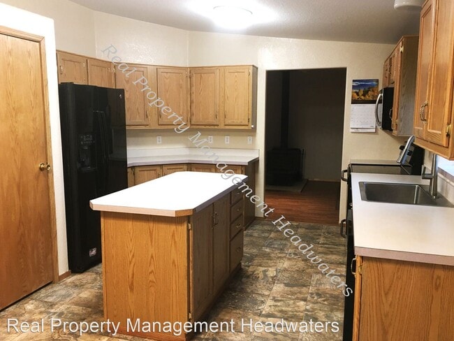 Building Photo - 4 br, 2 bath House - 3390 CB Loop