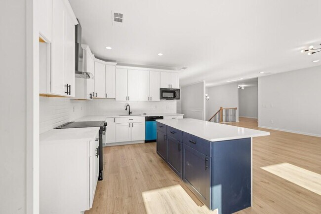 Building Photo - 4400 Ross Estates Ct SW
