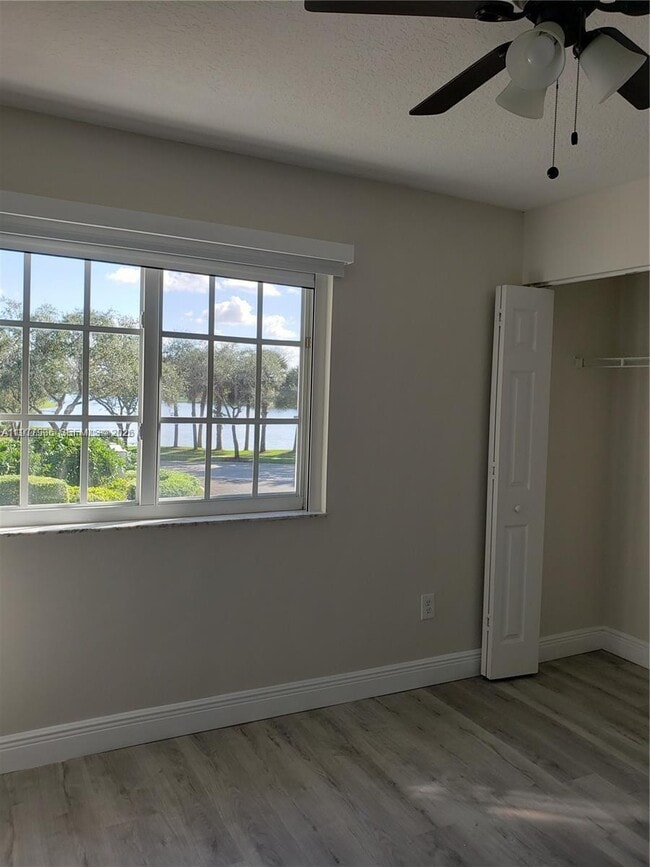 Building Photo - 2118 NW 171st Terrace