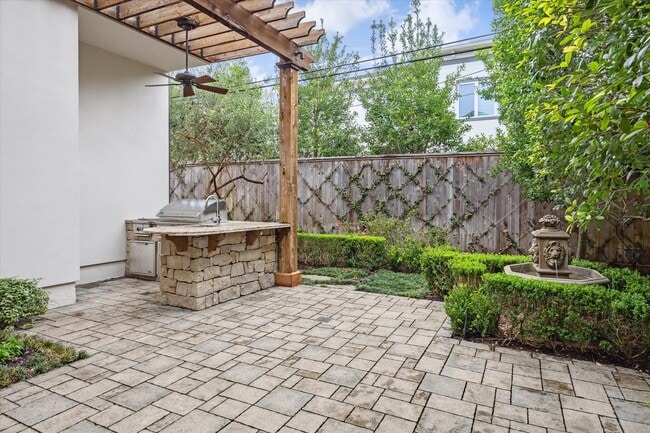 Building Photo - 3108 University Blvd