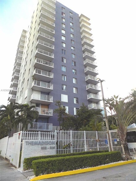 Building Photo - 800 N Miami Ave