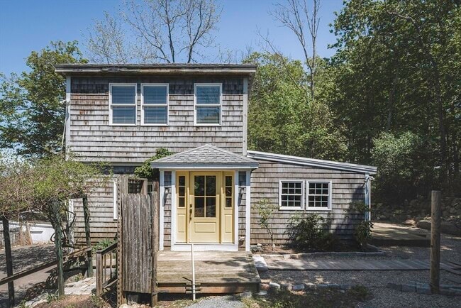 Building Photo - 127R Leonard St