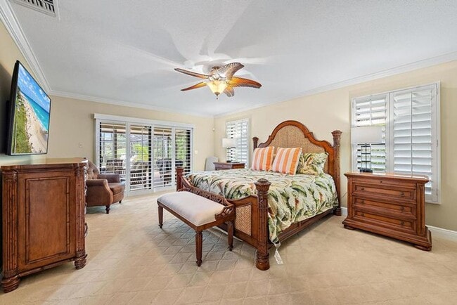 Building Photo - 16 Thurston Dr