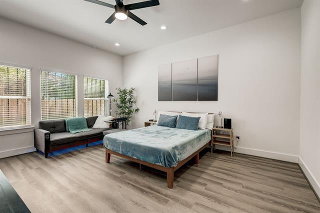 Building Photo - 2618 Carpenter Ave