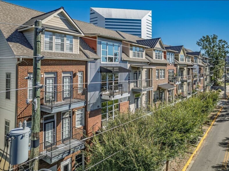 Building Photo - 415 Saint Francis St