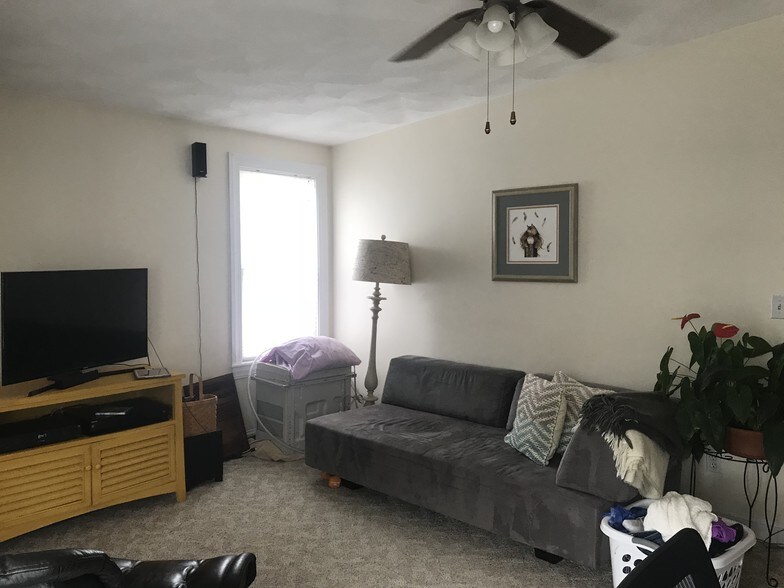 family room - 182 Palmer St