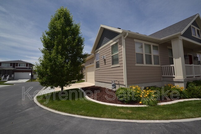 Building Photo - 938 Rebecca View Dr