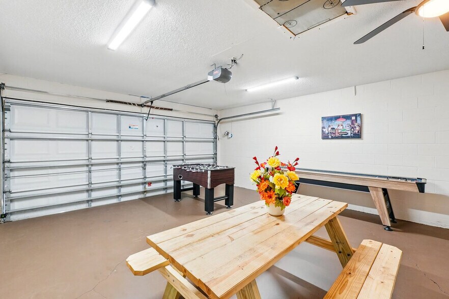 Building Photo - 15013 Margaux Dr