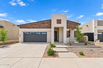 Building Photo - 1807 Ritzy Lou Pl