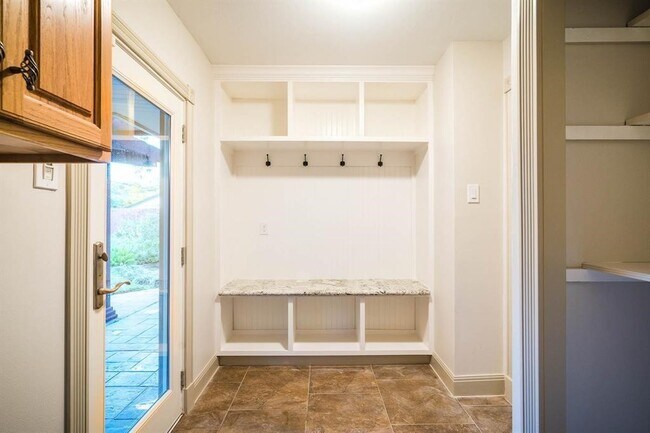 Building Photo - 5046 Yarwell Dr