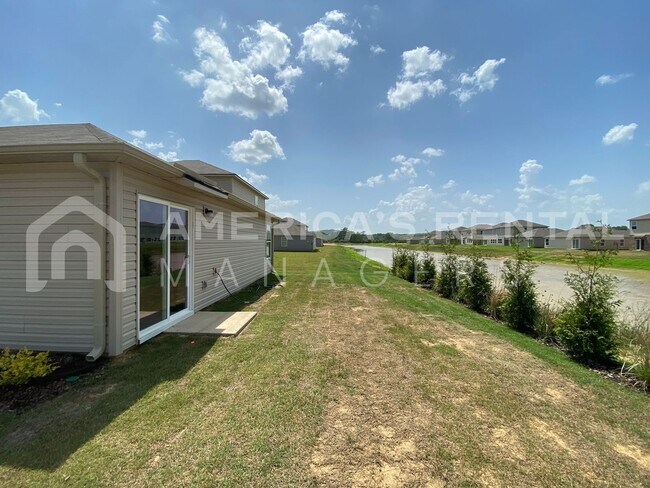 Building Photo - 52 Cottage Ln