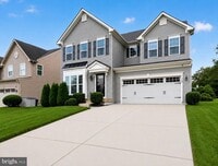 Building Photo - 728 Falcon Ln