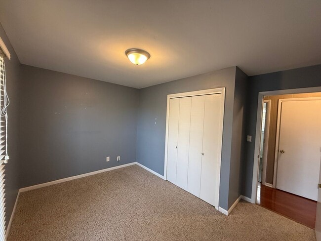 Building Photo - House in Kuttawa