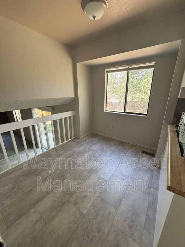Building Photo - 6625 Snowbird Dr